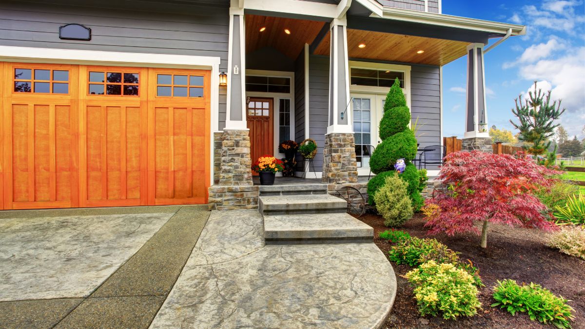 30 Ways to Increase Your Home’s Curb Appeal on a Budget