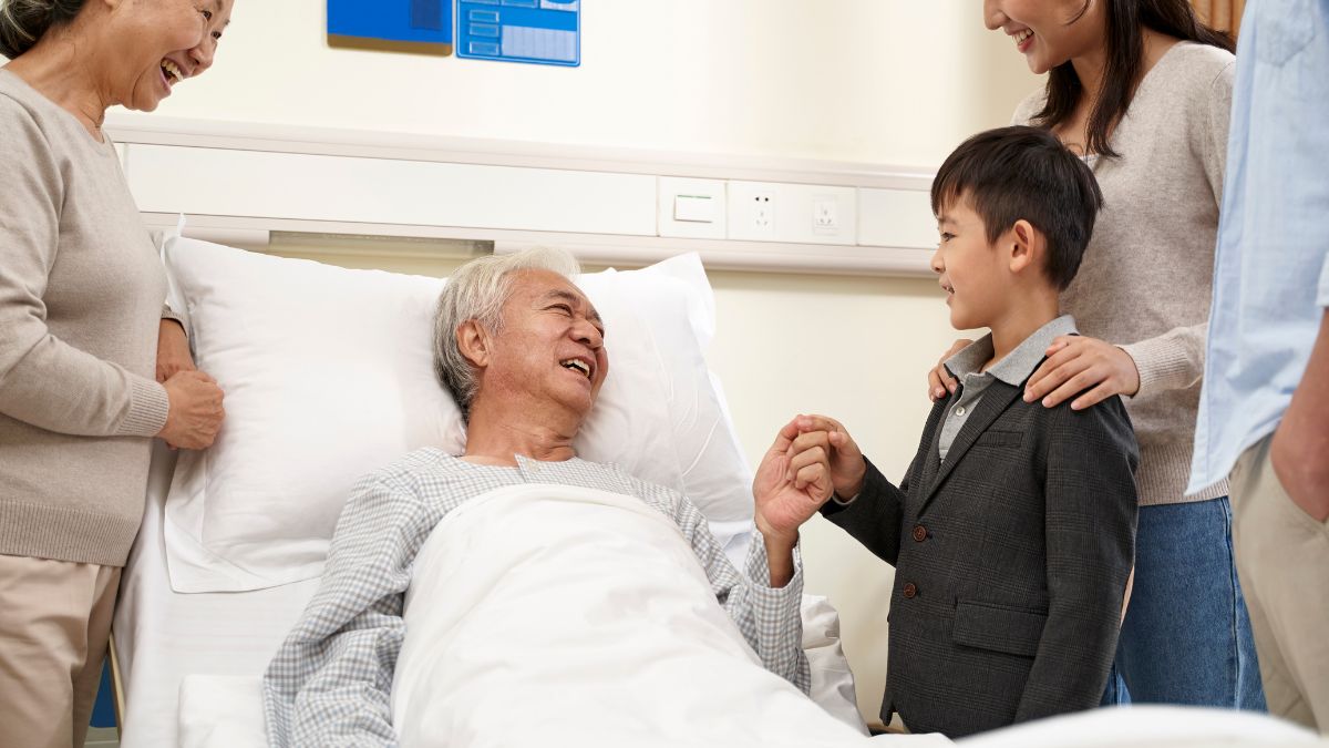 Mistakes People Make When Visiting Someone in the Hospital