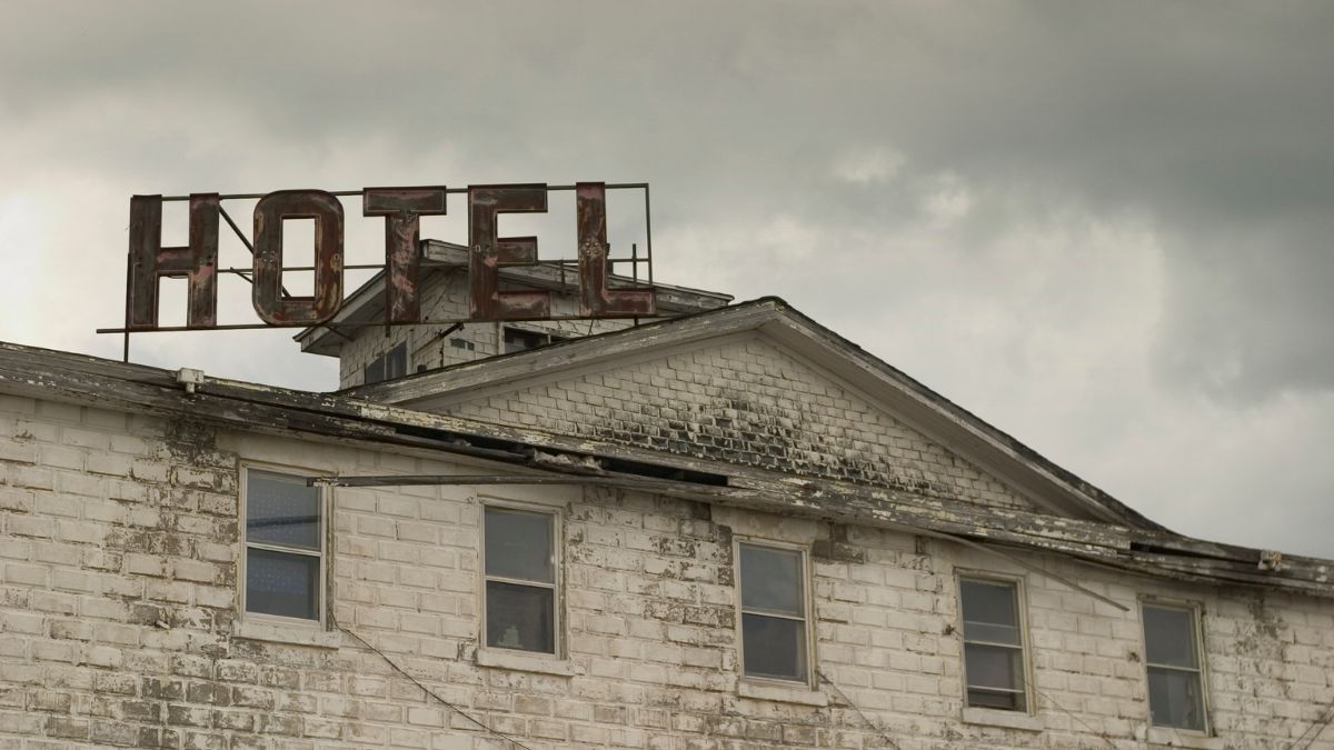Subtle Signs You Are Staying in a Terribly Run Hotel