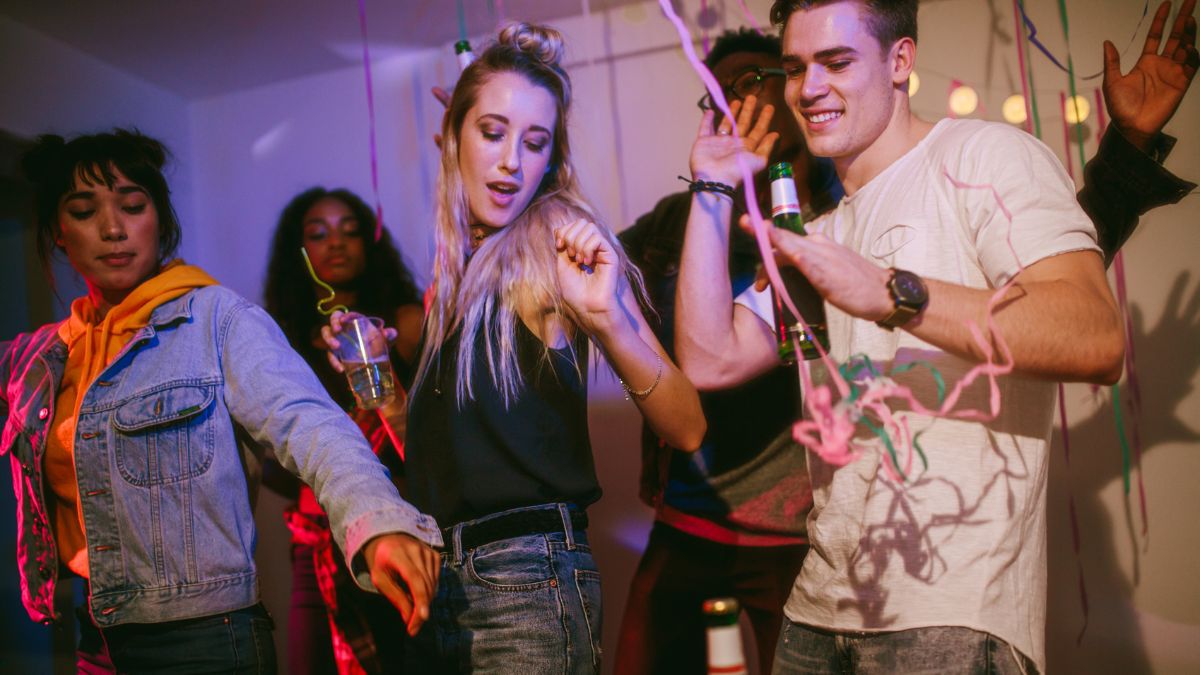 The Zodiac Signs That Always Throw the Best Gatherings