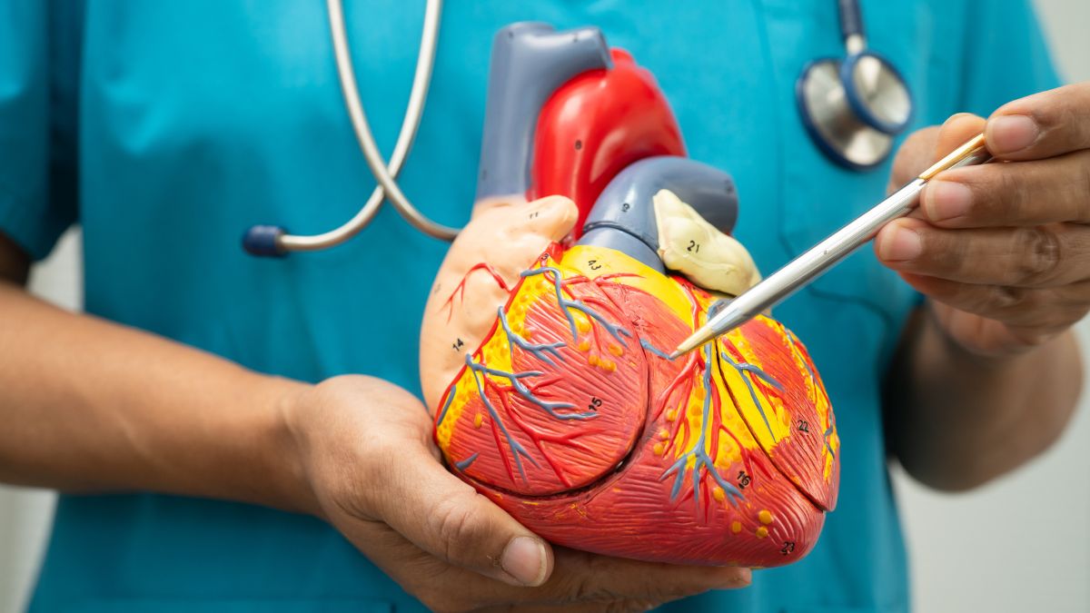 25 Warning Signs Your Heart Is Working Harder Than It Should Be