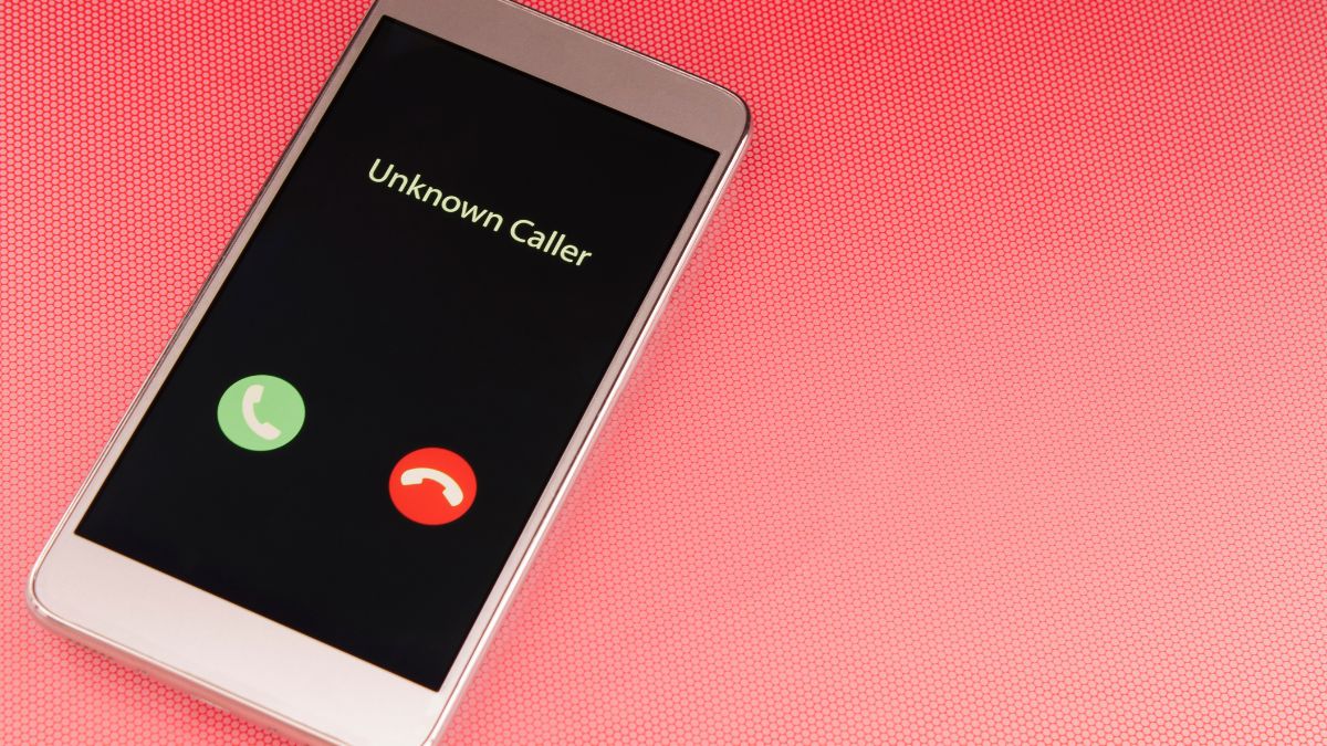Why Your iPhone Sometimes Does Not Show a Decline Button for Incoming Calls