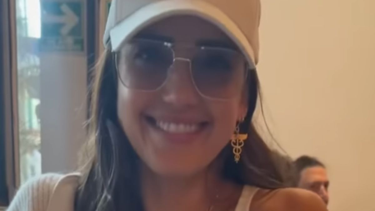 Jessica Alba’s Lacy Black Slip Is the Must‑Try Warm‑Weather Moment From Her Romantic Mexico Getaway