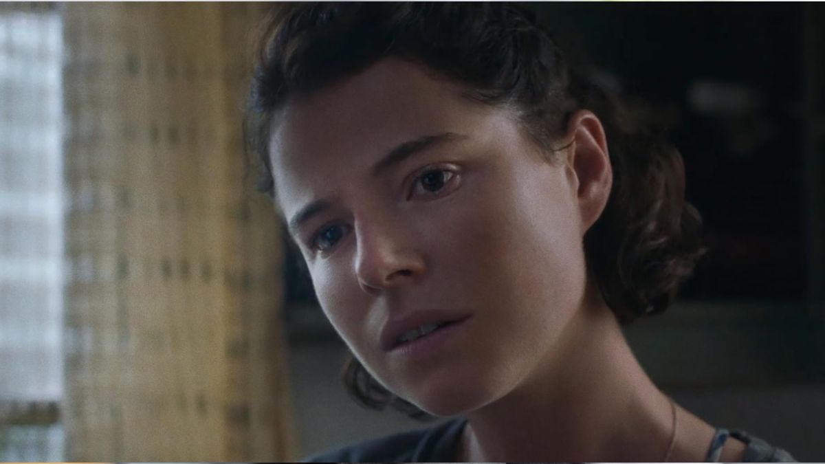 Jessie Buckley’s Feathered Diotima Gown Is the Most Daring ‘The Bride’ Photocall Look Yet