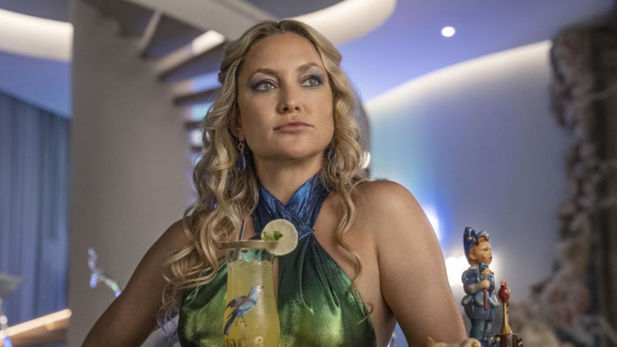 Kate Hudson’s One-Shoulder Olive Green Gown Is the Most Elegant Red Carpet Formula Right Now