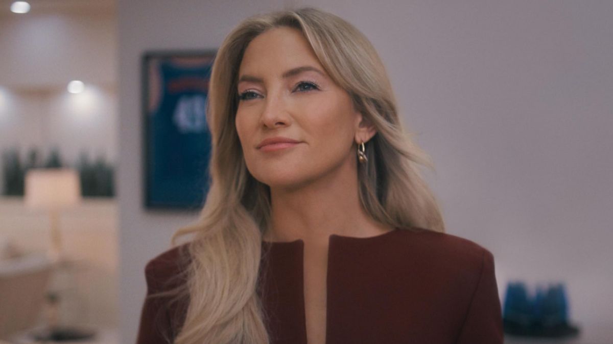 Kate Hudson’s Bright Blue Bikini Is the At-Home Look Worth Stealing