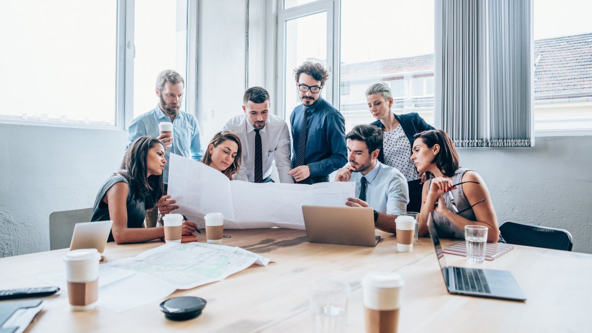 Behaviors That Instantly Ruin Your Credibility in a Meeting