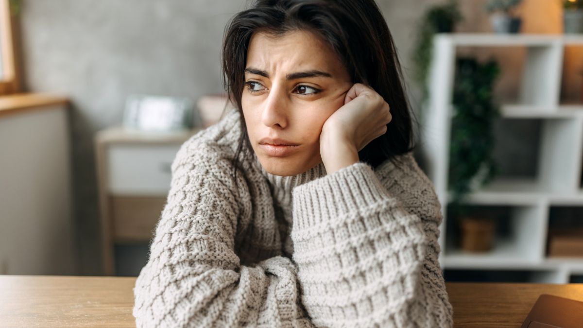 35 Habits of People Who Are Secretly Miserable Despite Looking Successful