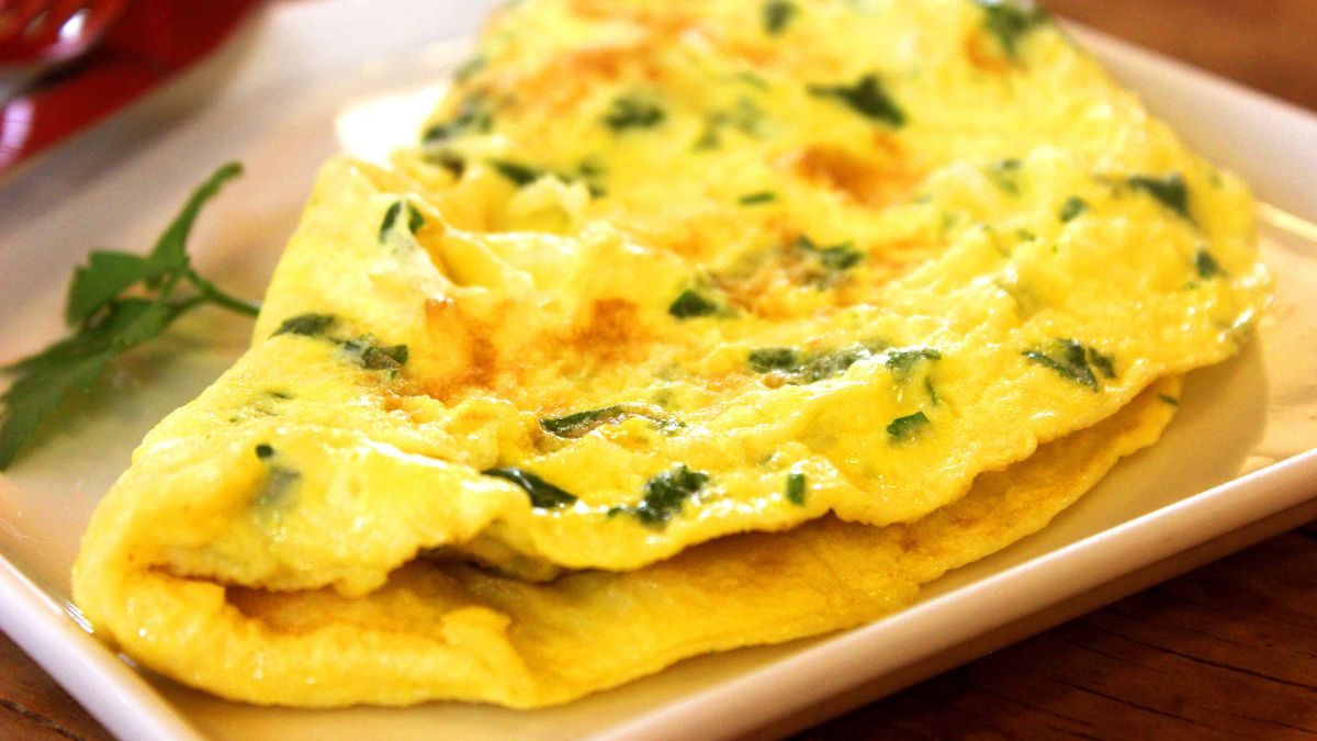 You Don’t Have to Cook Your Omelet on the Stovetop and Here’s Why the Oven Method Is Worth Trying