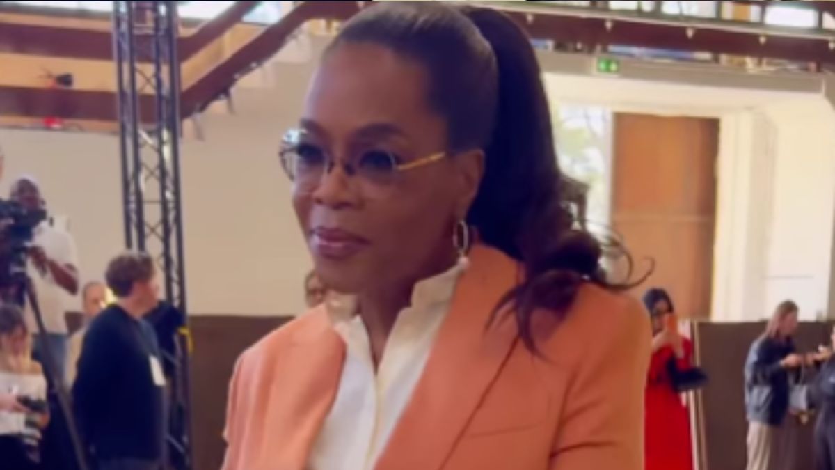 Oprah Winfrey’s Millennial-Approved Cargo Pants Are the Perfect Tailored Throwback Staple
