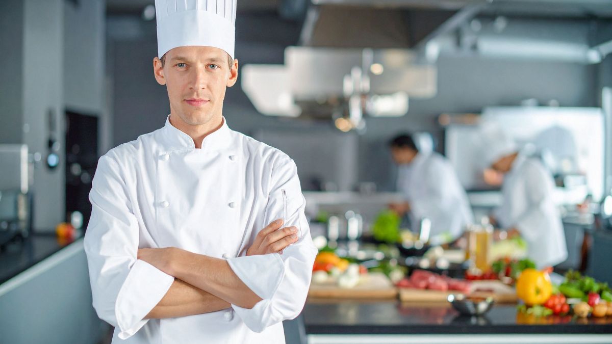 Bizarre Kitchen Hacks That Professional Chefs Rely On But Never Admit To