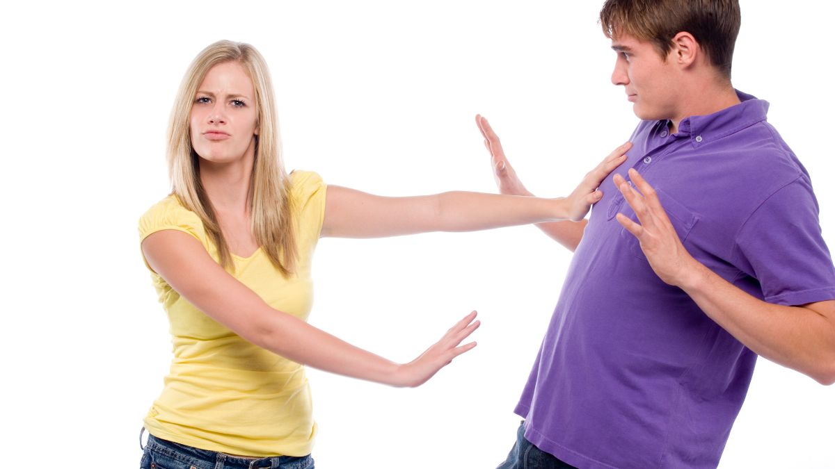 Relationship Habits That Push People Away