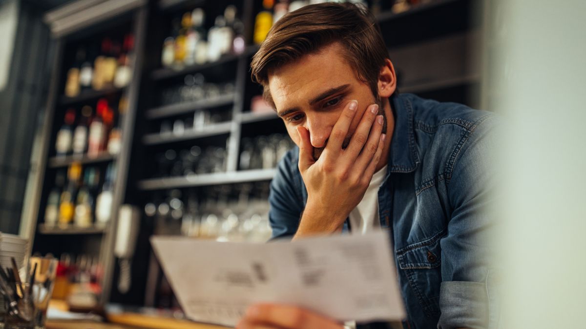 Signs You Are Being Overcharged for a Basic Meal