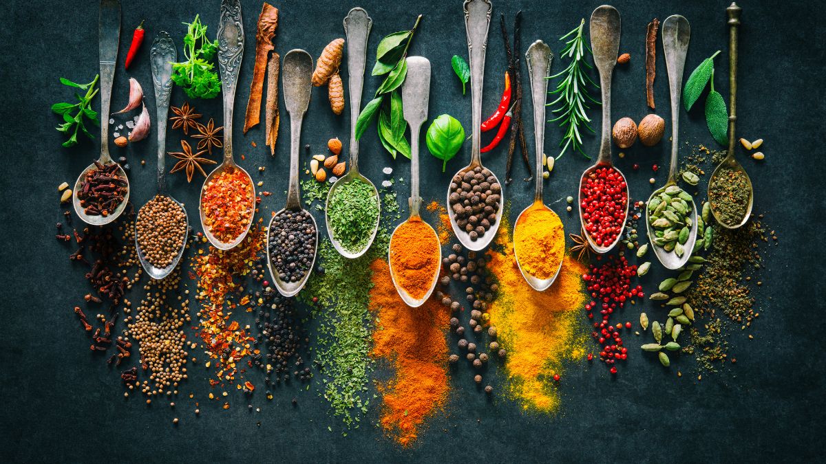 Everyday Spices and Herbs You Are Probably Storing Incorrectly