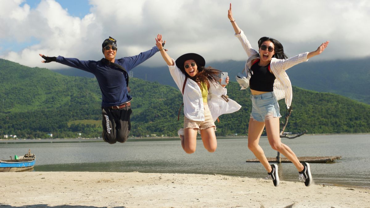 The Best Zodiac Signs to Travel With