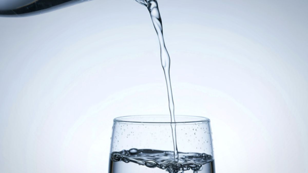 How Much Water You Should Drink in the Morning Might Surprise You