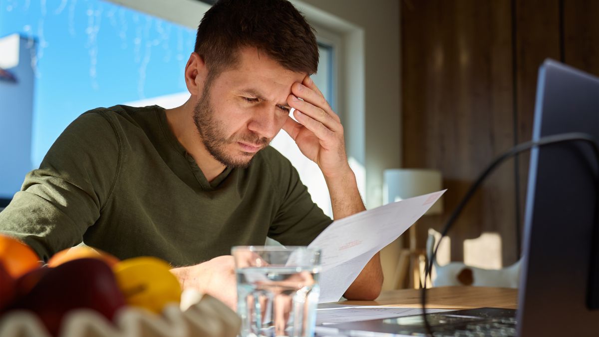 A Millennial Bought a Home to Escape Rent and Now Deeply Regrets It: “The Worst Decision of My Life”