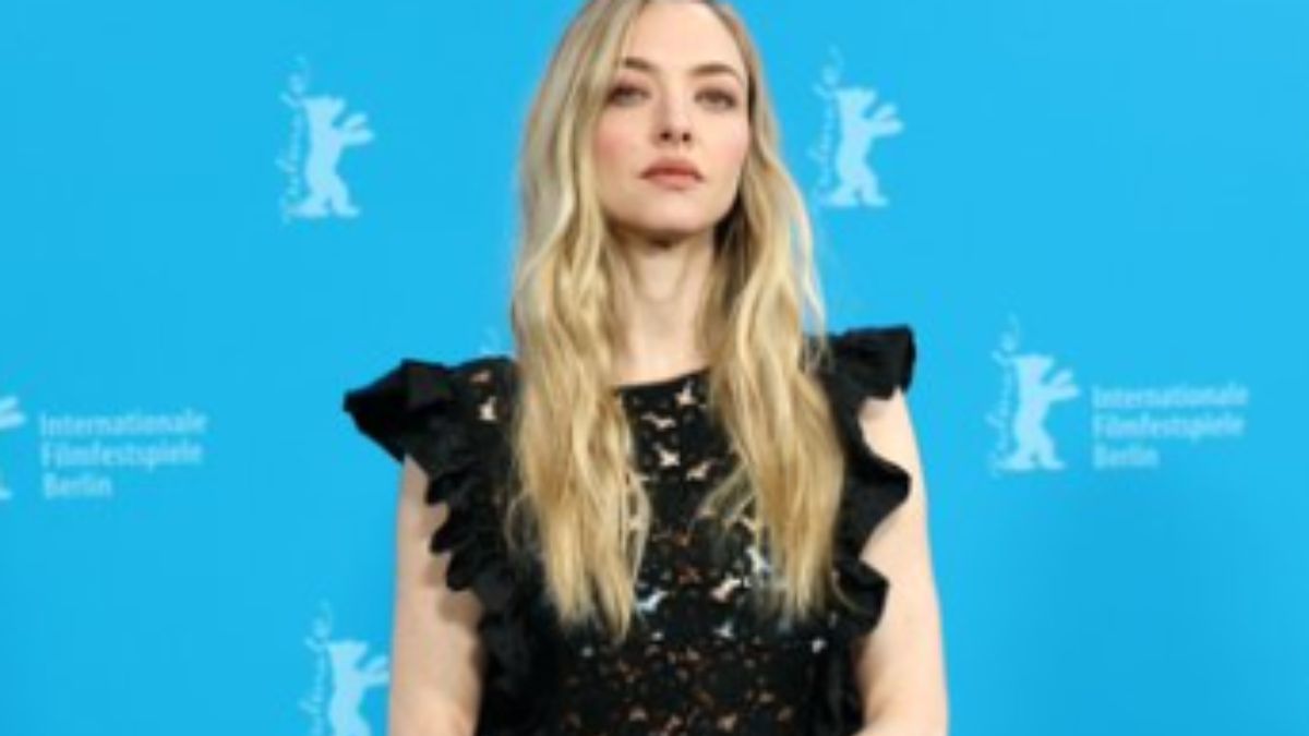 Amanda Seyfried’s Sheer-Black Gothic-Glam Dress at 40 Is Berlinale Photocall-Ready