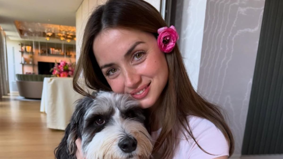 Ana de Armas Brings Red-Flower Beach Style Back Into the Spotlight