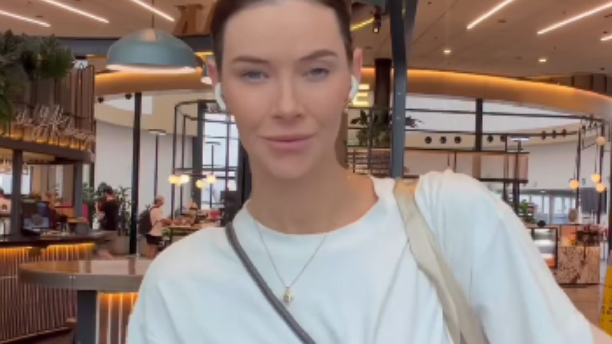 She Posted the Price of a Cappuccino at the Sydney Airport and the Internet Had Thoughts