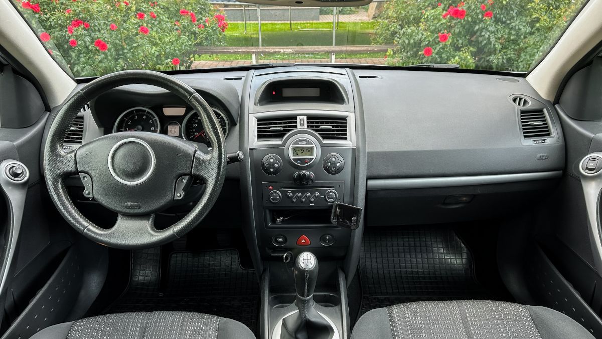 Things You Should Never Keep in Your Car If You Value Your Peace of Mind