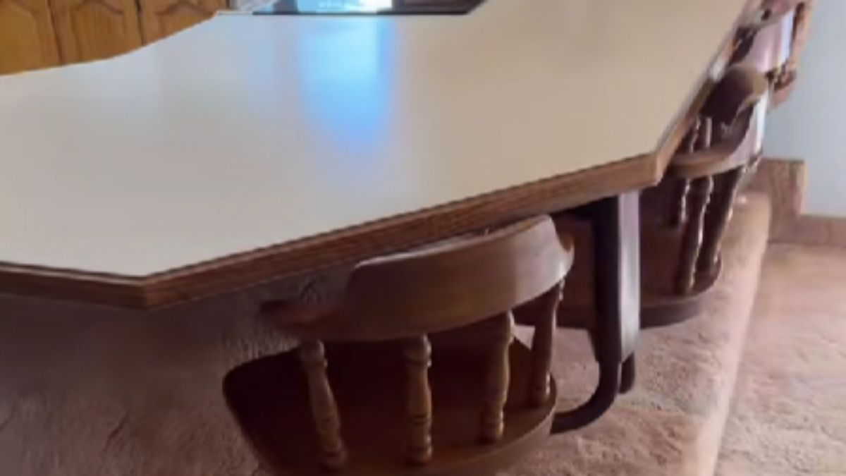 These Unusual Hanging Bar Stools from the 80s Have Become a Viral Hit on TikTok