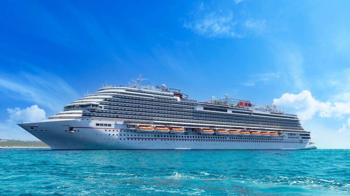 Cruise Ship Worker Reveals Who Actually Earns the Most and It Surprises Many