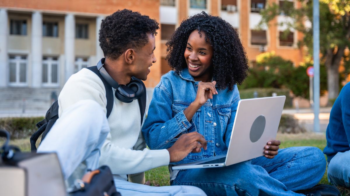 Generation Z Has a Very Specific Reason for Dating and It Has Nothing to Do with Romance