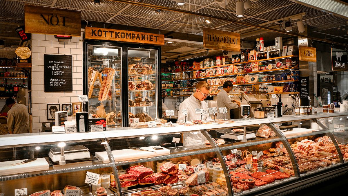 A Former Deli Counter Employee Shares What She Would Never Buy There