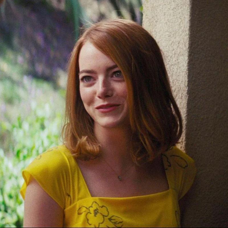 Emma Stone’s Barely-There Bathrobe Is The Ultimate Pre-BAFTAs Getting-Ready Look