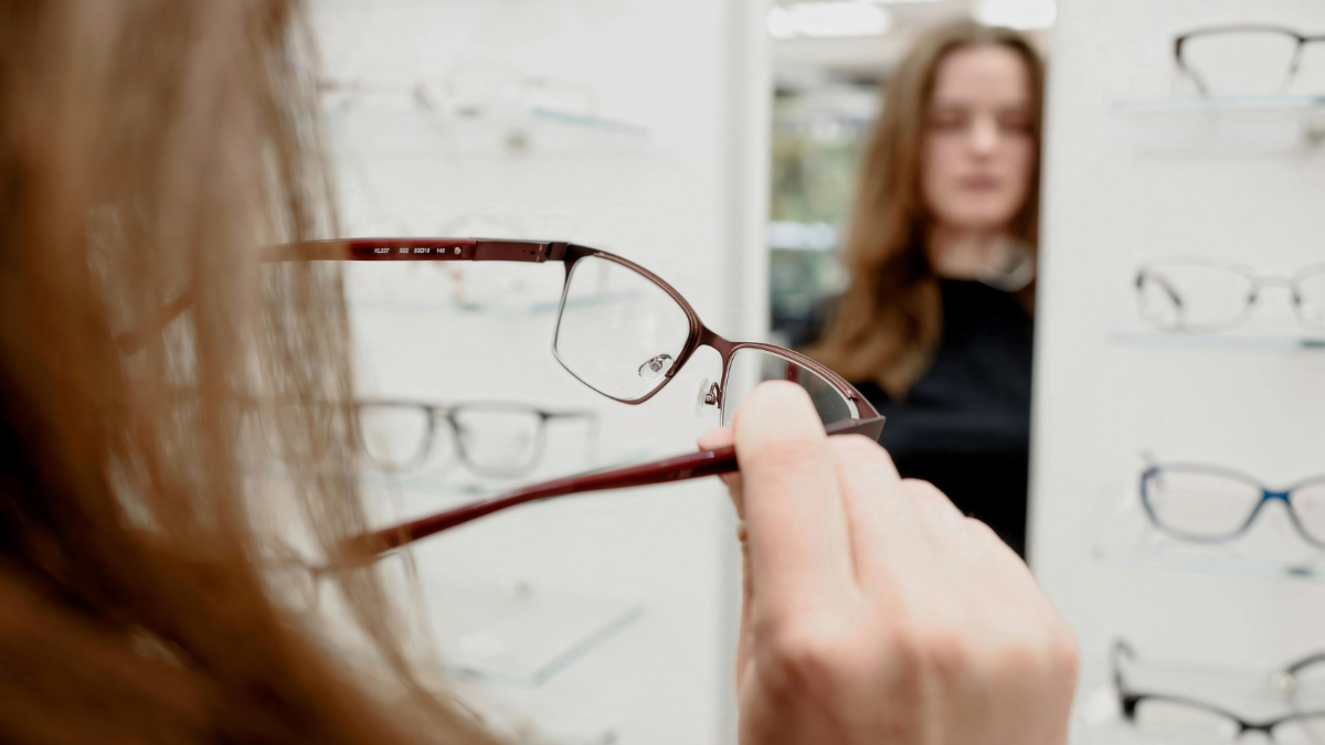 Everyday Habits That Are Ruining Your Vision Faster Than You Think