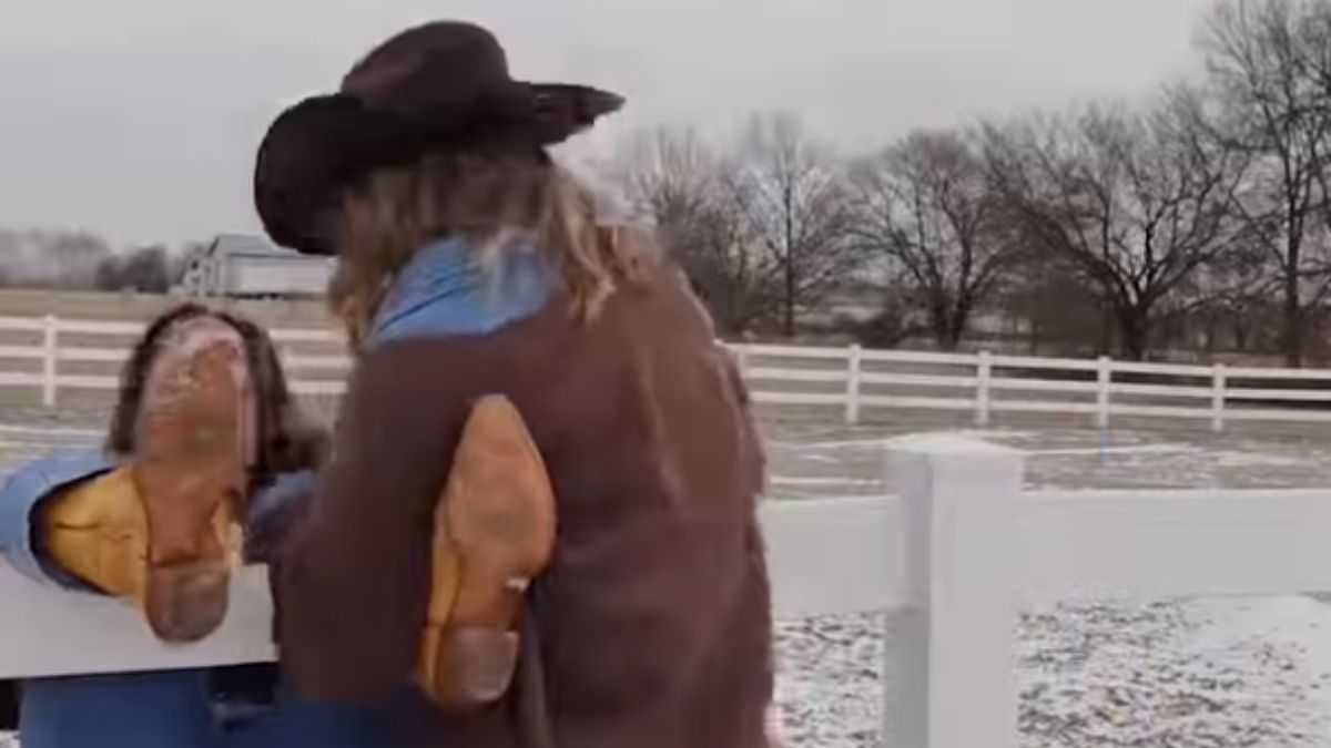 The Hilarious Mishaps That Happen When Women Film Absolutely Everything