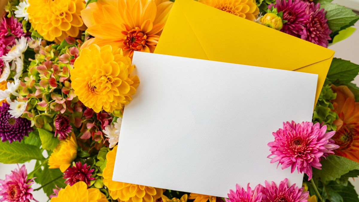 Woman Was Overjoyed When Her Boyfriend Sent Flowers to Work Until She Overheard Her Colleagues