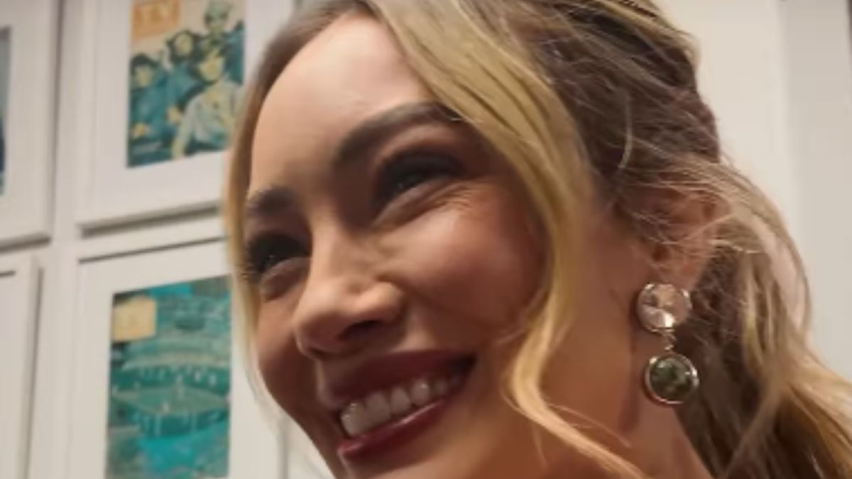 Hilary Duff’s Golden Velvet Midi Dress Is Effortless Glam Done Right