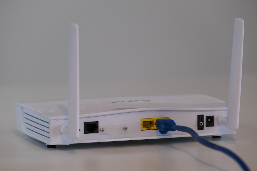 Router With Adjustable Antennas