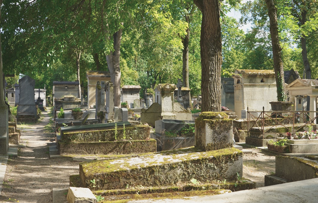 Père Lachaise Cemetery Places