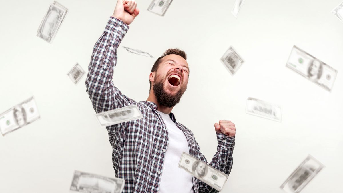 Garbage Collector Won 16 Million Euros in the Lottery Then Spent It All and Returned to His Old Job