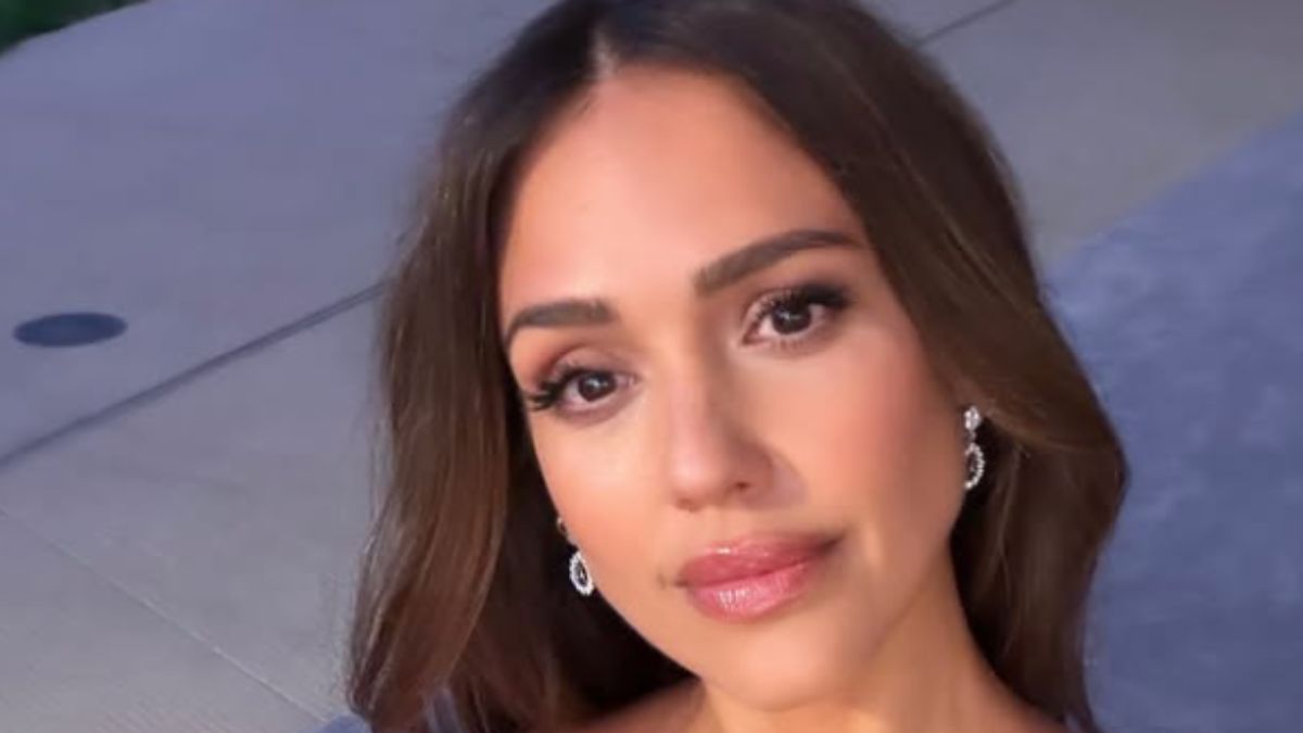 Jessica Alba’s Feather-Trimmed Sequin Gown Is The Playful Take On The Classic LBD To Copy Now