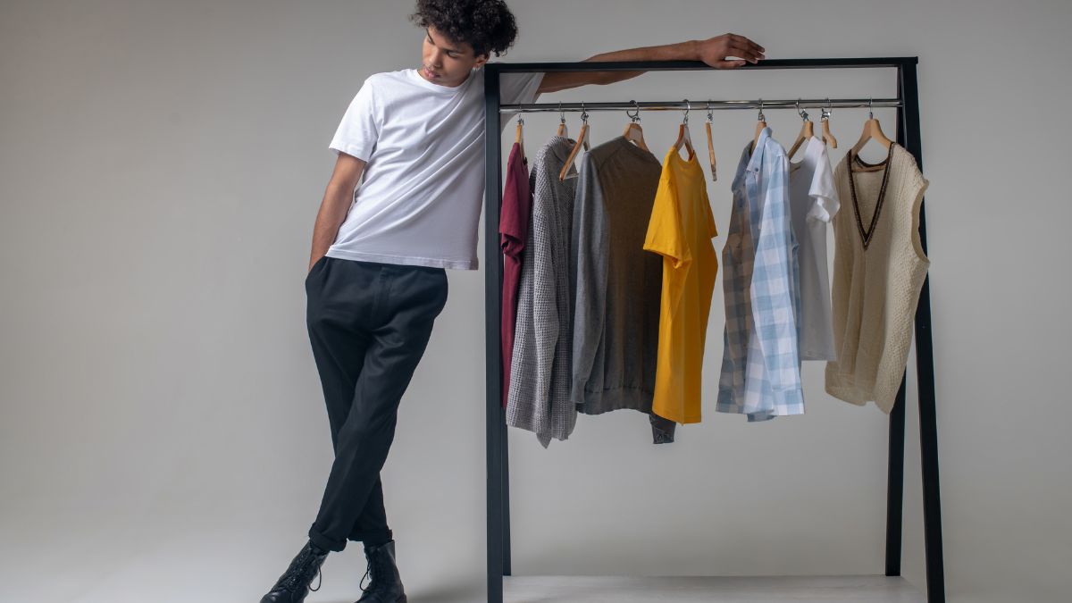 Tacky Things People Wear to Job Interviews That Guarantee They Won’t Get Hired