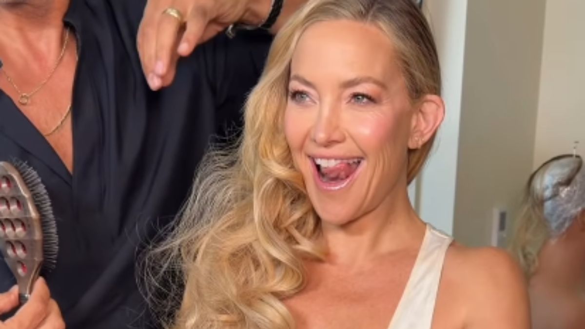 Kate Hudson’s Jade Green Bustier Is the Ultimate Head-Turning Oscars Statement at 46