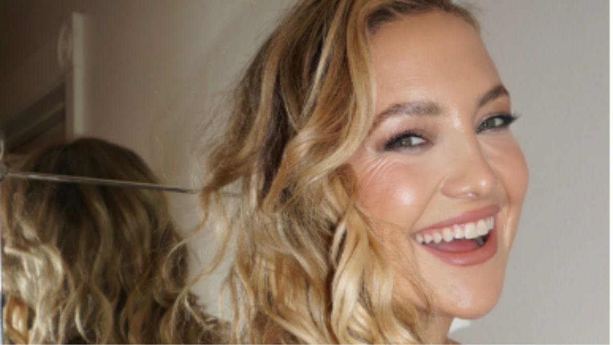 Kate Hudson’s Sleek Black Dress Is the Low-Key Glamour Move We All Need