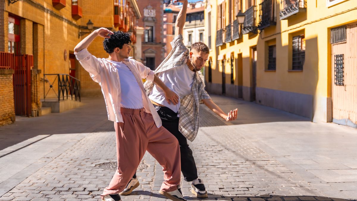 A New Dating Trend Reveals That Younger Guys Really Don’t Know How to Approach Women Anymore