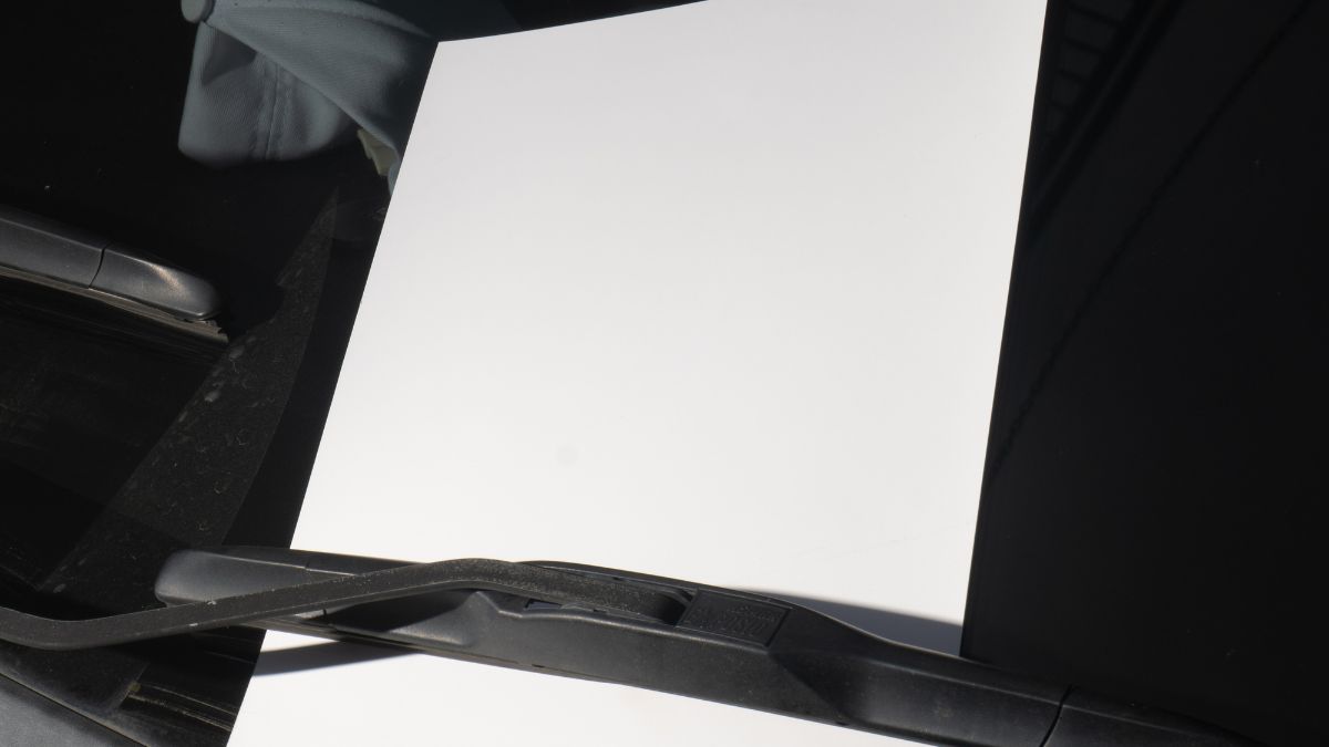 Husband Is Cheating Wife Finds Shocking Note on Her Car from His Mistress