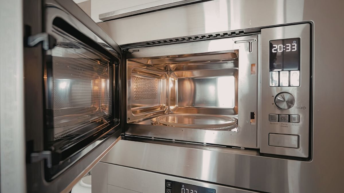 Dangerous Things People Put in the Microwave That Can Cause Instant Fires
