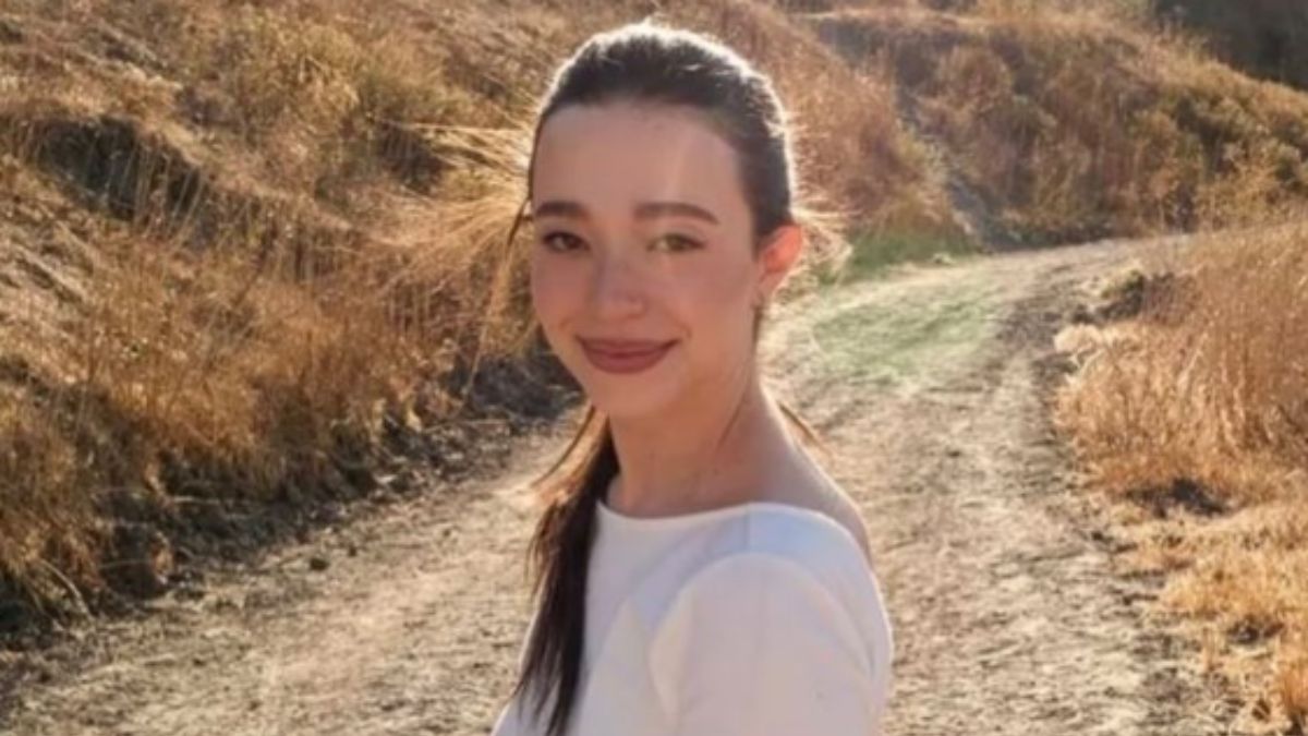 Mikey Madison’s Blood-Red Dior Gown Is The Ultimate Old Hollywood Statement Piece