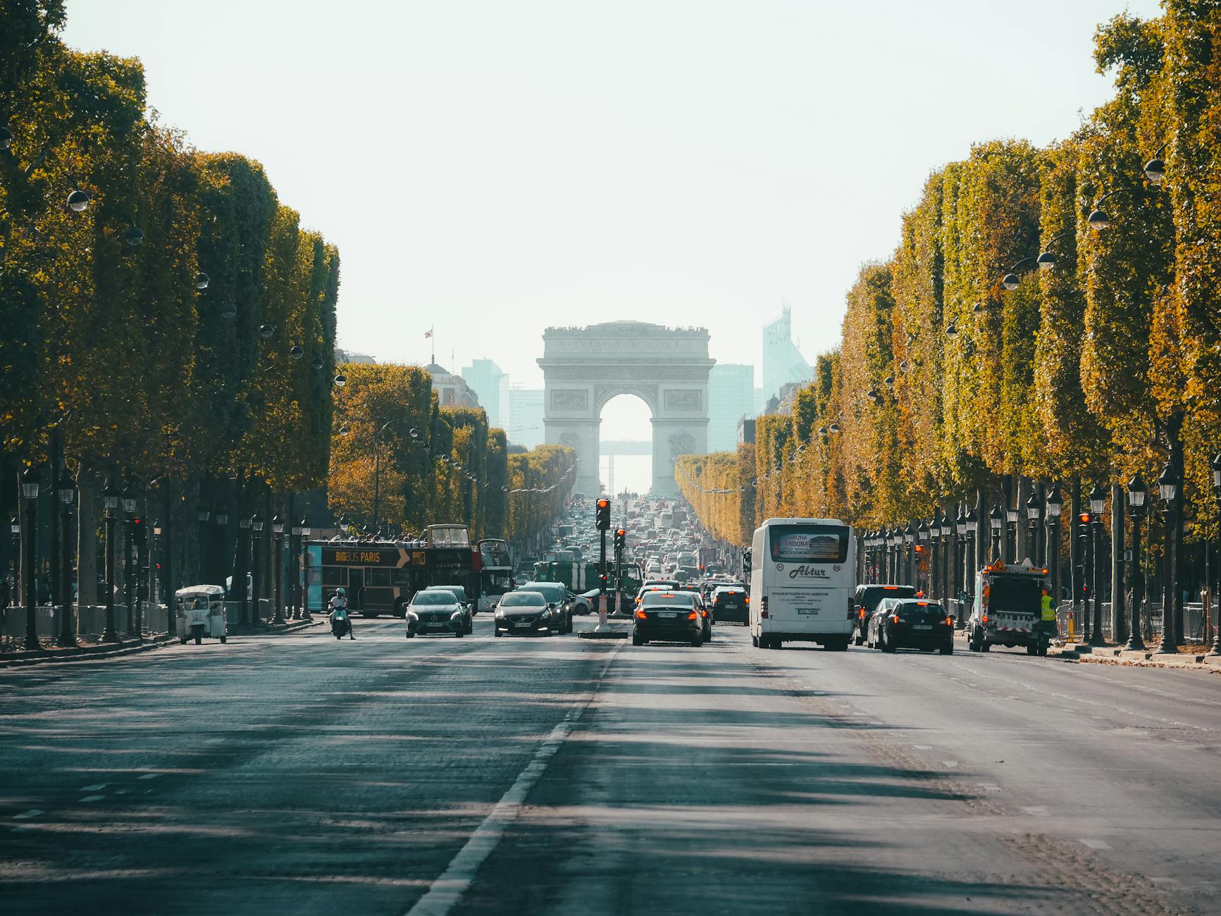 Champs-Élysées Attractions