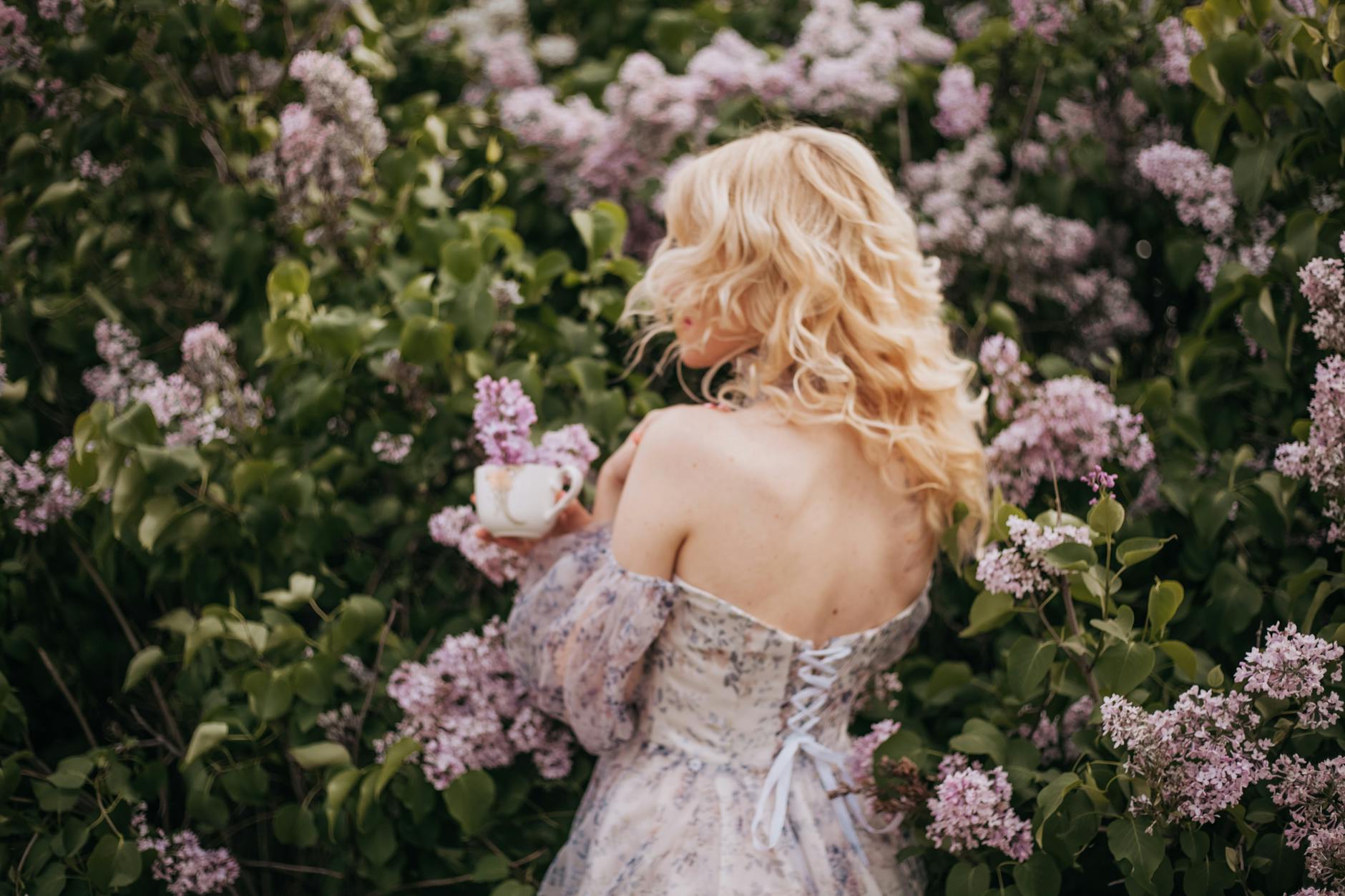 Backless Or Strapless Tops