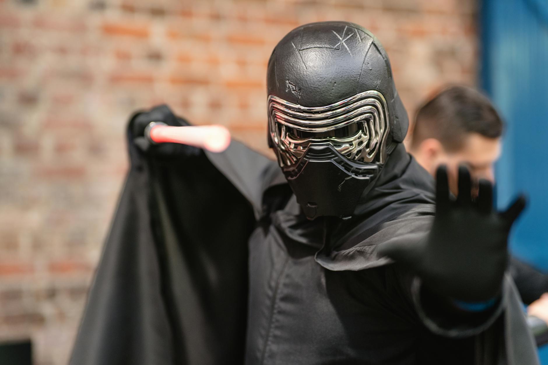 Tourist And Con Artist