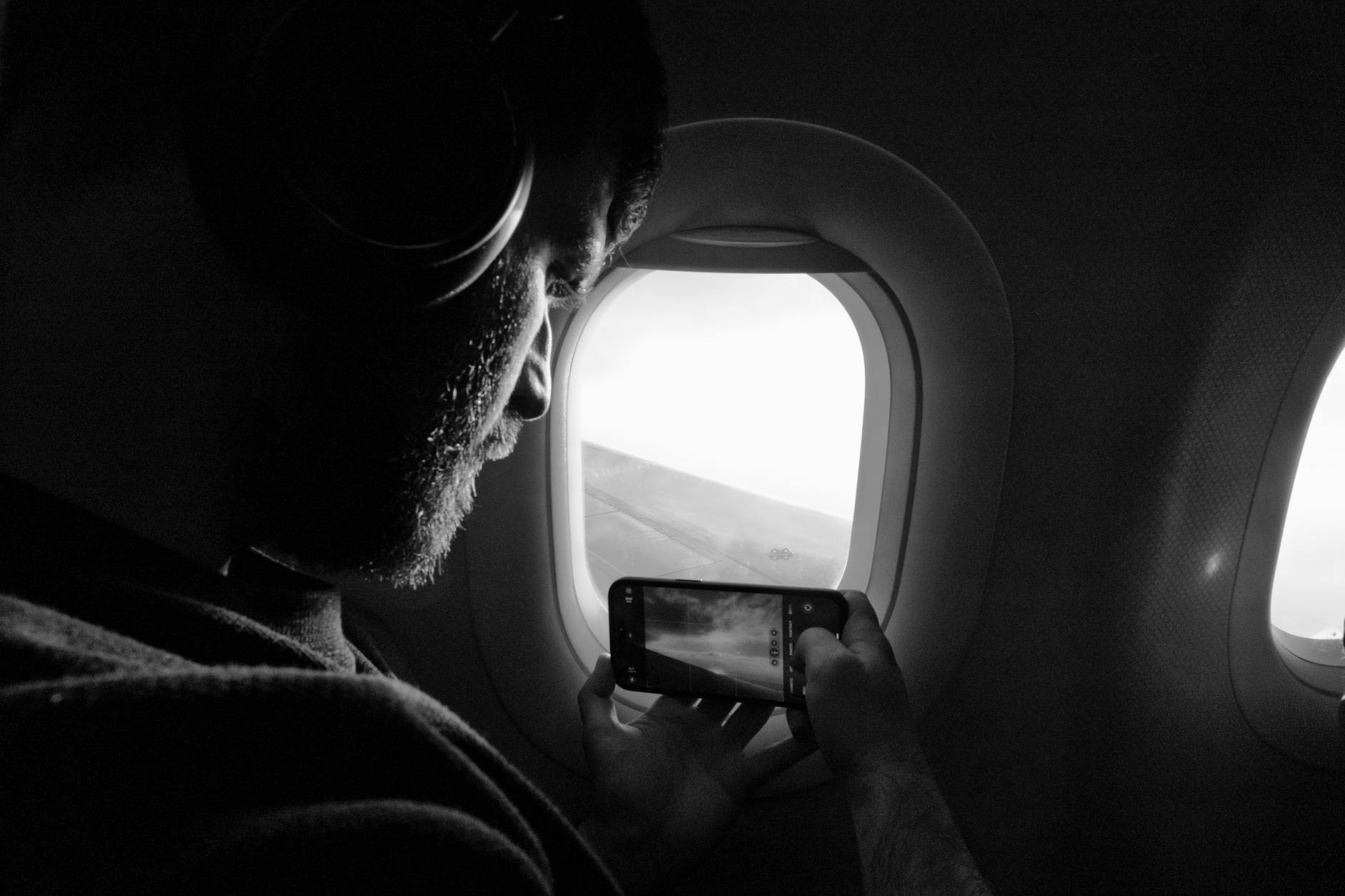 Headphone Distribution Airplane Passengers