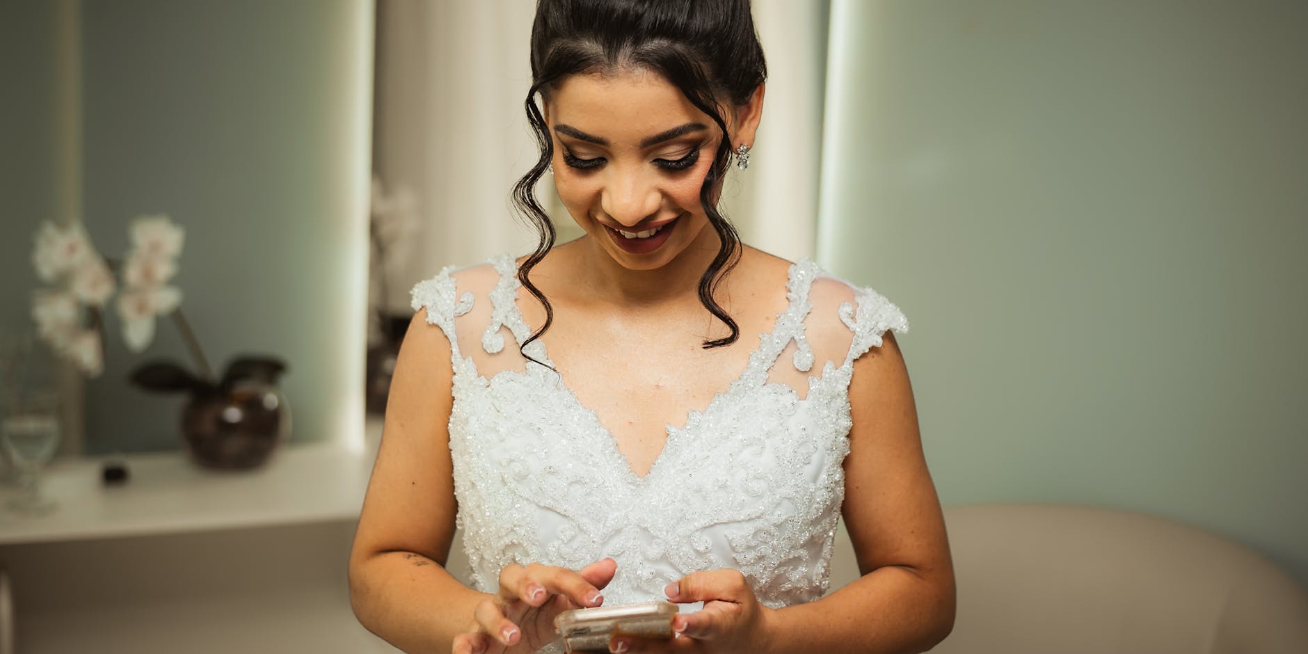phone on Wedding